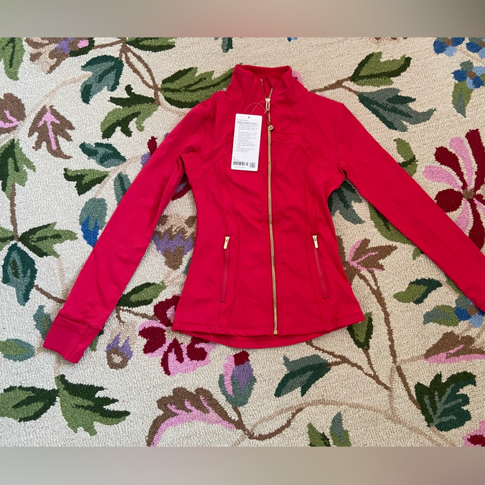 Lululemon Define Luon Red Gold Zipper size 6